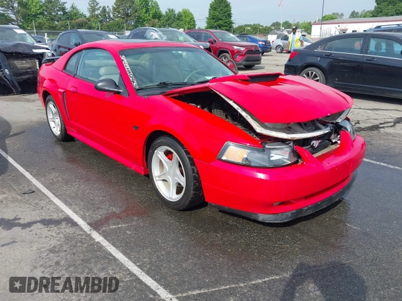 2002 Ford Mustang GT Deluxe z VIN 1FAFP42X32F161388, wystawiony jako IAAI lot #42271266 z przebiegiem 140 821 mil mil oraz . Historia ofert i sprzedaży dostępna na DreamBid. Obrazek 1.