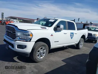 2024 Ram 2500 Laramie z VIN 3C6UR5FL7RG276925, wystawiony jako IAAI lot #41983387 z przebiegiem 29 458 mil mil oraz . Historia ofert i sprzedaży dostępna na DreamBid. Obrazek 14.