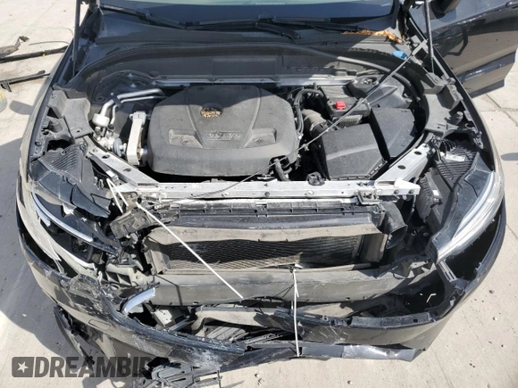 2019 Volvo XC60 Momentum with VIN LYV102RK8KB202496, listed as a Copart auction lot 58832585 with 86,115 mi miles and Clean title. Bid and sale history available at DreamBid. Image 12.
