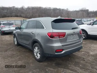 2019 Kia Sorento LX with VIN 5XYPGDA33KG508972, listed as a IAAI auction lot 41511319 with 88,285 mi miles. Bid and sale history available at carsss.com. Image 3.