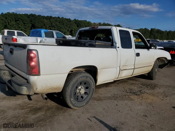 2007 Chevrolet Silverado 1500 Classic LT1 with VIN 1GCEC19V87Z154303, listed as a Copart auction lot 73961304 with 347,172 mi miles and Salvage Title. Bid and sale history available at carsss.com. Image 3.