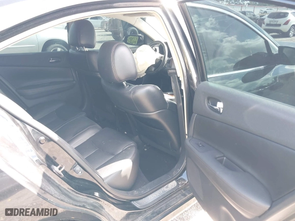 2010 Nissan Maxima 3.5 SV w/Premium Pkg with VIN 1N4AA5AP7AC846190, listed as a IAAI auction lot 40232653 with 136,384 mi miles. Bid and sale history available at carsss.com. Image 8.