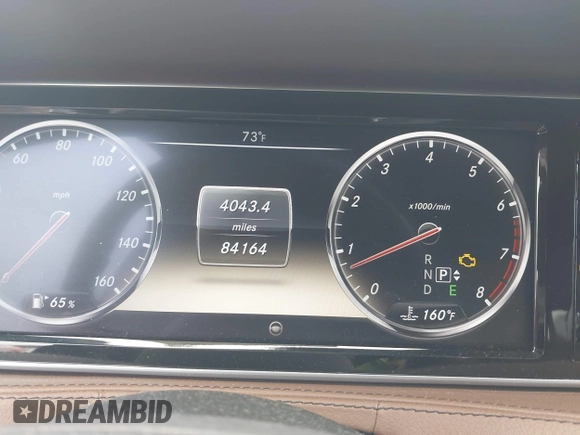 2014 Mercedes-Benz S-Class S 550 with VIN WDDUG8CB1EA049191, listed as a IAAI auction lot 41931276 with 84,164 mi miles. Bid and sale history available at carsss.com. Image 7.