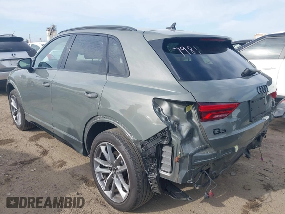 2023 Audi Q3 S line Premium z VIN WA1DECF38P1137384, wystawiony jako IAAI lot #41895727 z przebiegiem 28 529 mil mil oraz . Historia ofert i sprzedaży dostępna na DreamBid. Obrazek 3.