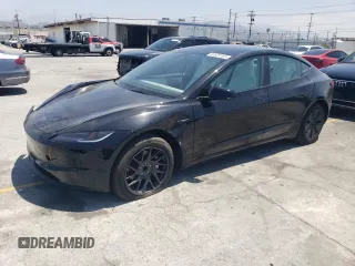 2025 Tesla Model 3 Long Range z VIN 5YJ3E1EA3SF975991, wystawiony jako Copart lot #55629765 z przebiegiem Nie podano mil oraz Szkoda całkowita • Salvage title. Historia ofert i sprzedaży dostępna na DreamBid. Obrazek 1.