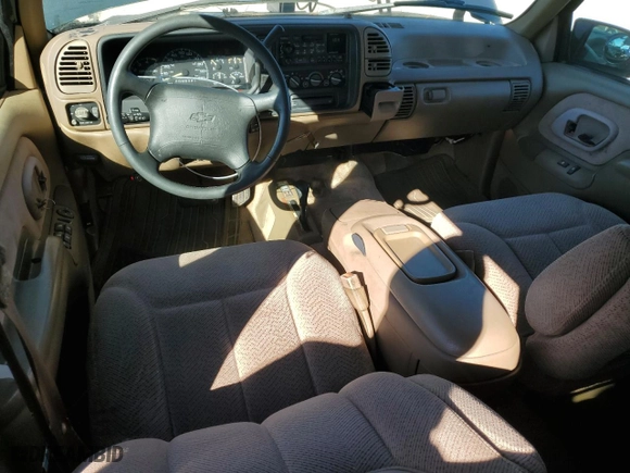 1995 Chevrolet Tahoe with VIN 1GNEK13K6SJ390481, listed as a Copart auction lot 87944935 with 223,259 mi miles and Clean Title. Bid and sale history available at carsss.com. Image 8.
