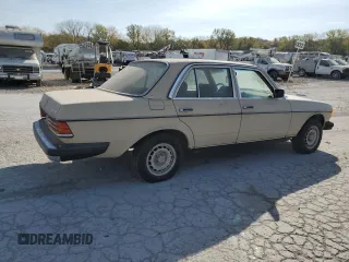 1981 Mercedes-Benz 300 with VIN WDBAB30A2BB219265, listed as a Copart auction lot 77296414 with Not Provided miles and Clean Title. Bid and sale history available at carsss.com. Image 3.