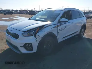 2020 Kia Niro LX with VIN KNDCB3LC8L5439162, listed as a IAAI auction lot 41397008 with 93,082 mi miles. Bid and sale history available at carsss.com. Image 17.