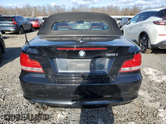 2009 BMW 1 Series 128i with VIN WBAUN13569VH80540, listed as a Copart auction lot 87488044 with 159,819 mi miles and Clean Title. Bid and sale history available at DreamBid. Image 6.