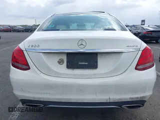 2015 Mercedes-Benz C-Class C 300 Luxury with VIN 55SWF4KB5FU026651, listed as a IAAI auction lot 41892311 with 101,285 mi miles. Bid and sale history available at carsss.com. Image 15.