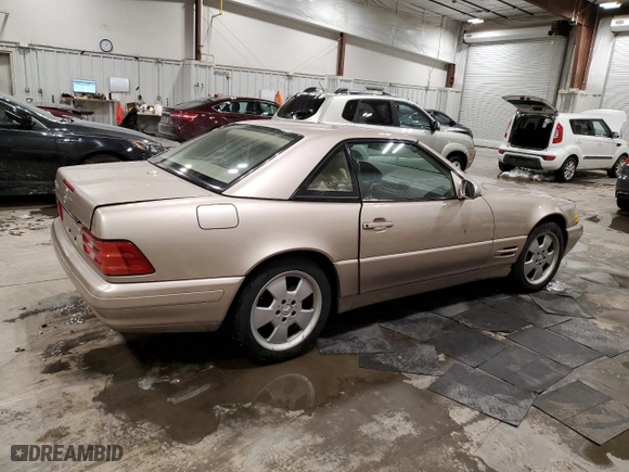 2000 Mercedes-Benz SL-Class with VIN WDBFA68F5YF190985, listed as a Copart auction lot 45644195 with 114,040 mi miles and Clean Title. Bid and sale history available at carsss.com. Image 3.