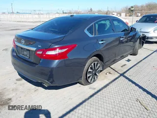 2018 Nissan Altima SR with VIN 1N4AL3AP0JC180577, listed as a IAAI auction lot 41378496 with 89,751 mi miles and . Bid and sale history available at carsss.com. Image 4.