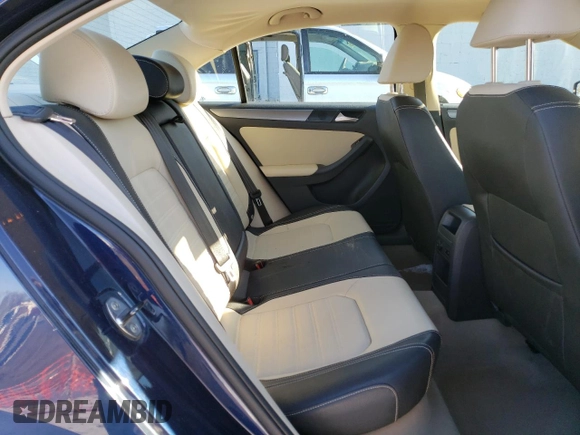 2012 Volkswagen Jetta SEL with VIN 3VWLP7AJ8CM372757, listed as a Copart auction lot 44058775 with 105,090 mi miles and Salvage title. Bid and sale history available at DreamBid. Image 10.