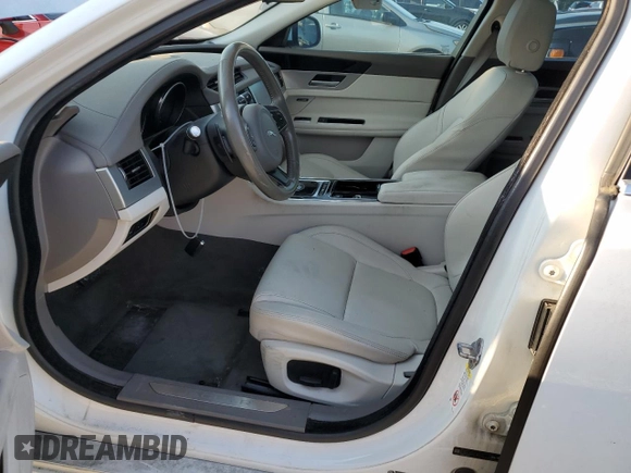 2017 Jaguar XF 35t Premium with VIN SAJBD4BV7HCY30404, listed as a Copart auction lot 67527224 with 91,898 mi miles and Clean Title. Bid and sale history available at carsss.com. Image 7.