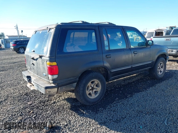 1996 Ford Explorer XL z VIN 1FMDU34X8TUA58168, wystawiony jako IAAI lot #41423645 z przebiegiem 121 839 mil mil oraz . Historia ofert i sprzedaży dostępna na DreamBid. Obrazek 4.