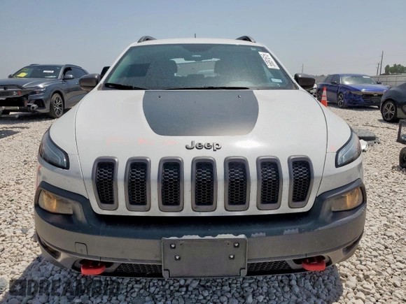 2016 Jeep Cherokee Trailhawk z VIN 1C4PJMBS3GW189266, wystawiony jako Copart lot #56891615 z przebiegiem 94 172 mil mil oraz Szkoda całkowita • Salvage title. Historia ofert i sprzedaży dostępna na DreamBid. Obrazek 5.