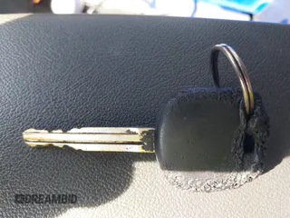 2005 Toyota Highlander z VIN JTEEP21A950123366, wystawiony jako IAAI lot #41720904 z przebiegiem Nie podano mil oraz . Historia ofert i sprzedaży dostępna na DreamBid. Obrazek 11.