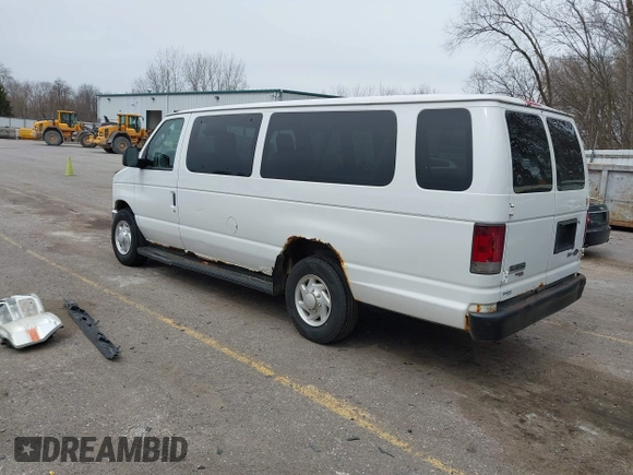 2009 Ford Econoline Passenger XL with VIN 1FBSS31L79DA65158, listed as a IAAI auction lot 41953876 with 181,240 mi miles. Bid and sale history available at carsss.com. Image 3.