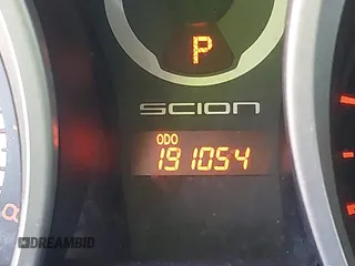 2014 Scion tC z VIN JTKJF5C75E3069757, wystawiony jako IAAI lot #42175725 z przebiegiem 191 054 mil mil oraz . Historia ofert i sprzedaży dostępna na DreamBid. Obrazek 15.