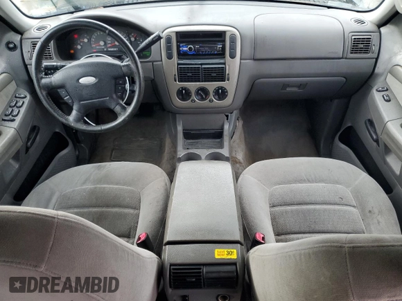 2004 Ford Explorer XLT z VIN 1FMZU63K64ZA20391, wystawiony jako Copart lot #54365055 z przebiegiem 220 053 mil mil oraz Nie do naprawy • Non repairable. Historia ofert i sprzedaży dostępna na DreamBid. Obrazek 8.