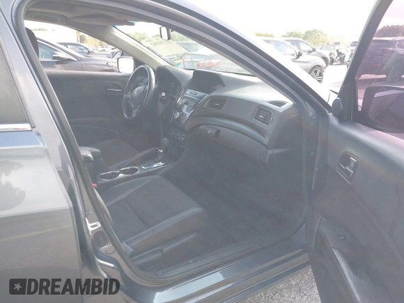 2013 Acura ILX with VIN 19VDE1F32DE021447, listed as a IAAI auction lot 41730382 with 165,223 mi miles. Bid and sale history available at carsss.com. Image 5.