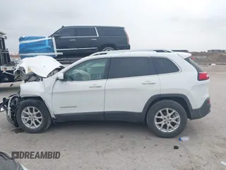 2018 Jeep Cherokee Latitude with VIN 1C4PJLCBXJD558927, listed as a IAAI auction lot 41942214 with 84,289 mi miles. Bid and sale history available at carsss.com. Image 14.