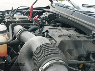 2018 Ford F-150 XL z VIN 1FTEW1EP7JKF35560, wystawiony jako IAAI lot #43206536 z przebiegiem 115 571 mil mil oraz . Historia ofert i sprzedaży dostępna na DreamBid. Obrazek 18.