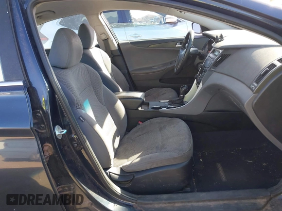 2013 Hyundai Sonata GLS z VIN 5NPEB4ACXDH810745, wystawiony jako IAAI lot #42257271 z przebiegiem 234 079 mil mil oraz . Historia ofert i sprzedaży dostępna na DreamBid. Obrazek 5.