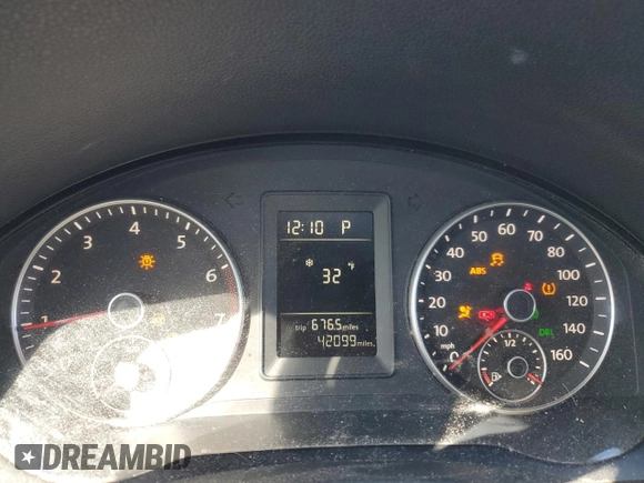 2010 Volkswagen Jetta Limited Edition with VIN 3VWRZ7AJXAM104150, listed as a Copart auction lot 65797455 with 42,099 mi miles and Non repairable. Bid and sale history available at DreamBid. Image 9.