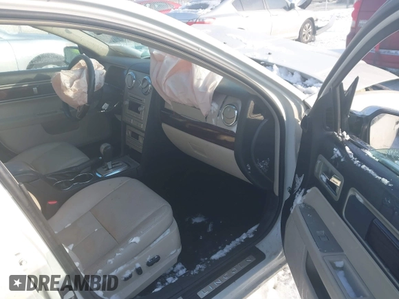 2008 Lincoln MKZ with VIN 3LNHM28T78R637718, listed as a IAAI auction lot 41351715 with 1 mi miles. Bid and sale history available at carsss.com. Image 5.