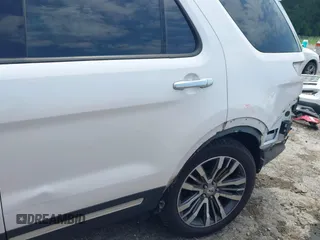 2017 Ford Explorer Platinum с VIN 1FM5K8HT6HGA45763, выставлен на аукционе IAAI как лот 42681207 с пробегом 152 091 миль миль и . История ставок и продаж доступна на DreamBid. Изображение 20.
