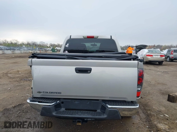 2006 Chevrolet Colorado LT w/2LT with VIN 1GCDT136768248996, listed as a IAAI auction lot 41984230 with 230,150 mi miles. Bid and sale history available at carsss.com. Image 16.
