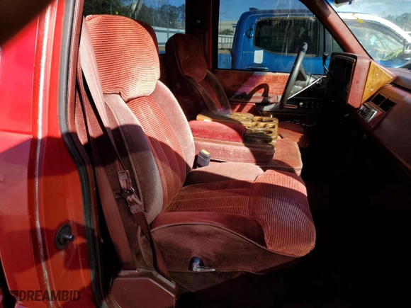 1992 Chevrolet C/K 1500 with VIN 1GBDC14K6NZ112612, listed as a Copart auction lot 80691774 with 248,412 mi miles and Salvage Title. Bid and sale history available at carsss.com. Image 10.