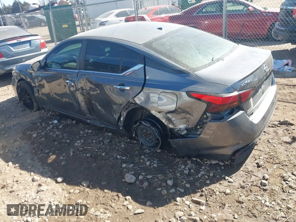 2019 Nissan Altima S with VIN 1N4BL4BV4KC138373, listed as a IAAI auction lot 41653121 with 177,398 mi miles and . Bid and sale history available at DreamBid. Image 3.
