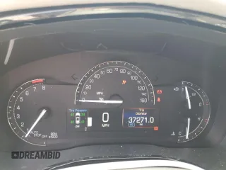 2017 Cadillac XT5 Luxury FWD с VIN 1GYKNBRS0HZ150007, выставлен на аукционе Copart как лот 54745505 с пробегом 37 271 миль миль и Списание • Salvage title. История ставок и продаж доступна на DreamBid. Изображение 9.