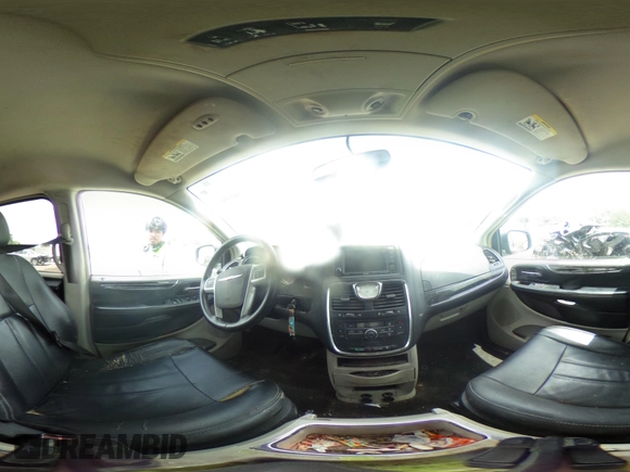 2016 Chrysler Town & Country Touring with VIN 2C4RC1BG4GR193462, listed as a IAAI auction lot 42200990 with 140,430 mi miles. Bid and sale history available at carsss.com. Image 18.