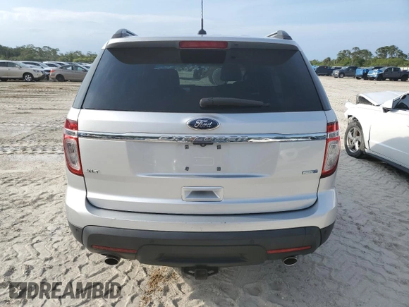 2014 Ford Explorer XLT z VIN 1FM5K8D88EGC50952, wystawiony jako Copart lot #54583315 z przebiegiem 145 144 mil mil oraz Szkody całkowita. Historia ofert i sprzedaży dostępna na DreamBid. Obrazek 6.