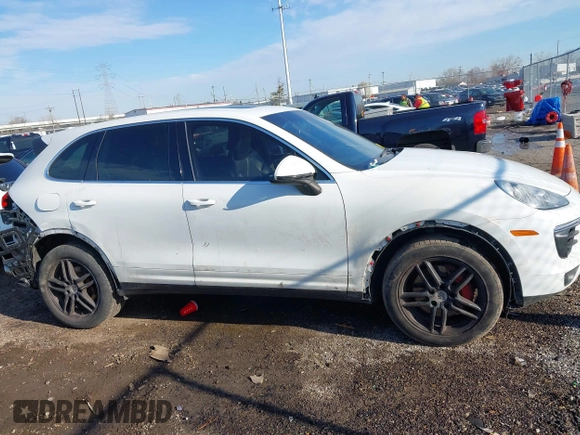 2016 Porsche Cayenne with VIN WP1AA2A20GKA36068, listed as a IAAI auction lot 41828945 with 86,938 mi miles. Bid and sale history available at carsss.com. Image 14.