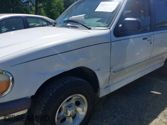 1995 Ford Explorer Eddie Bauer with VIN 1FMDU34XXSUB24511, listed as a IAAI auction lot 42313253 with 139,000 mi miles and . Bid and sale history available at DreamBid. Image 6.