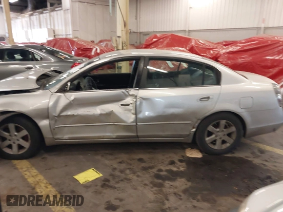 2002 Nissan Altima S with VIN 1N4AL11D22C216832, listed as a IAAI auction lot 41526142 with 1 mi miles. Bid and sale history available at carsss.com. Image 14.