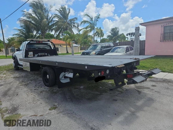 2018 Ram 5500 Tradesman with VIN 3C7WRNDL0JG382953, listed as a Copart auction lot 61581835 with 163,711 mi miles and Salvage title. Bid and sale history available at DreamBid. Image 3.