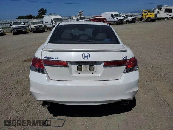2011 Honda Accord EX-L z VIN 1HGCP3F84BA028356, wystawiony jako Copart lot #57917095 z przebiegiem 162 179 mil mil oraz Szkoda całkowita • Salvage title. Historia ofert i sprzedaży dostępna na DreamBid. Obrazek 6.