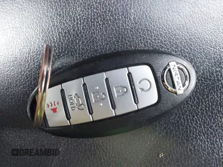 2013 Nissan Pathfinder SV with VIN 5N1AR2MM5DC686281, listed as a IAAI auction lot 41353409 with 1 mi miles. Bid and sale history available at carsss.com. Image 11.