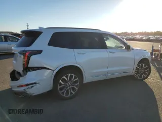 2022 Cadillac XT6 Sport with VIN 1GYKPHRS1NZ131085, listed as a Copart auction lot 87600915 with 23,251 mi miles and Salvage Title. Bid and sale history available at carsss.com. Image 3.