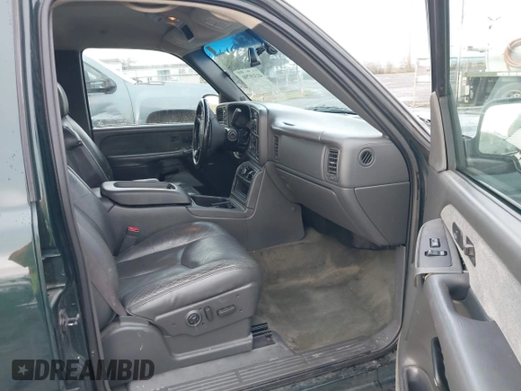 2003 Chevrolet Silverado 1500HD LS z VIN 1GCGK13U33F209456, wystawiony jako IAAI lot #41319790 z przebiegiem 230 974 mil mil oraz . Historia ofert i sprzedaży dostępna na DreamBid. Obrazek 5.