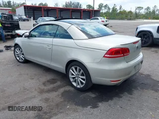 2012 Volkswagen Eos Komfort with VIN WVWBW7AHXCV006075, listed as a IAAI auction lot 42054520 with 104,037 mi miles and . Bid and sale history available at DreamBid. Image 3.