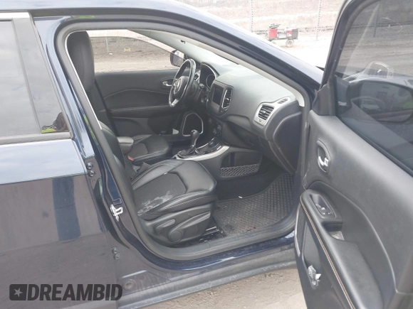 2019 Jeep Compass Latitude with VIN 3C4NJDBB3KT835802, listed as a IAAI auction lot 41893590 with 49,716 mi miles and . Bid and sale history available at DreamBid. Image 5.