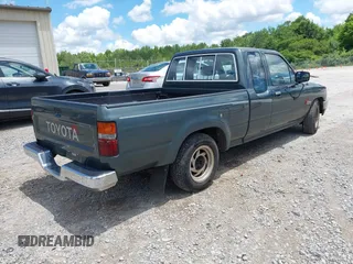 1992 Toyota Pickup z VIN JT4VN93D6N5027403, wystawiony jako IAAI lot #42402045 z przebiegiem 300 586 mil mil oraz . Historia ofert i sprzedaży dostępna na DreamBid. Obrazek 4.
