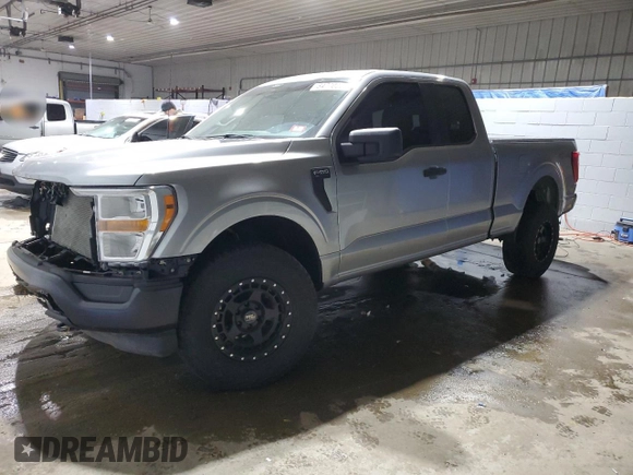 2022 Ford F-150 XL с VIN 1FTFX1E55NFB71587, выставлен на аукционе Copart как лот 84770224 с пробегом 43 261 миль миль и Списание • Salvage title. История ставок и продаж доступна на DreamBid. Изображение 1.