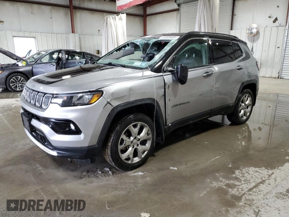 2022 Jeep Compass High Altitude with VIN 3C4NJDCB0NT113383, listed as a Copart auction lot 43369485 with Not Provided miles and Salvage Title. Bid and sale history available at carsss.com. Image 1.